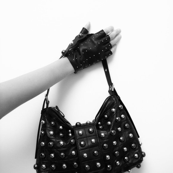 NWT ZARA STUDDED BLACK LEATHER FINGERLESS GLAM ROCK GLOVES - Picture 2 of 4